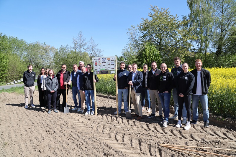 Rekord-Aussaat: Blühspielwoche 2026 schafft über 12.000 m² neuen Lebensraum für Insekten in Lippe