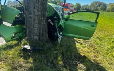 TH P-klemmt 1 / Verkehrsunfall 1 Person eingeklemmt