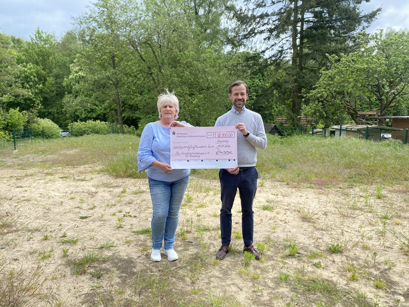 SynFlex unterstützt den Blomberger Hort mit 2.500 Euro