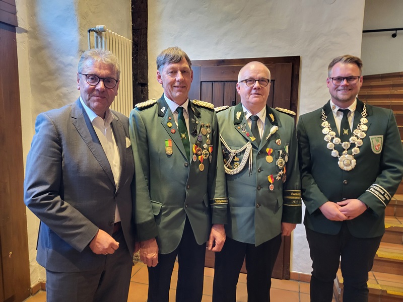 Für besonderes Engagement im Schützenwesen: Lippischer Schützenorden verliehen