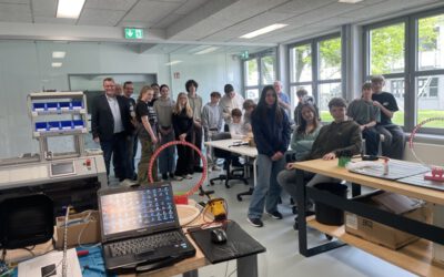 Schülerinnen und Schüler bauen eigene 3D-Drucker
