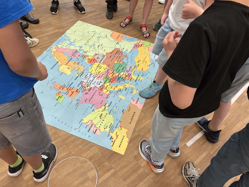Kreis Lippe bietet Planspiele und Workshops zur politischen Bildung von Kindern und Jugendlichen an