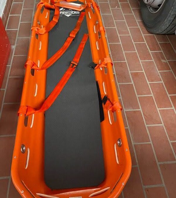 Feuerwehr unterstützt Rettungsdienst bei Tragehilfe