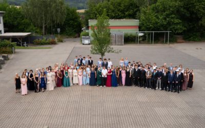89 Absolvent*innen feiern ihren Abschluss an der SKS Blomberg