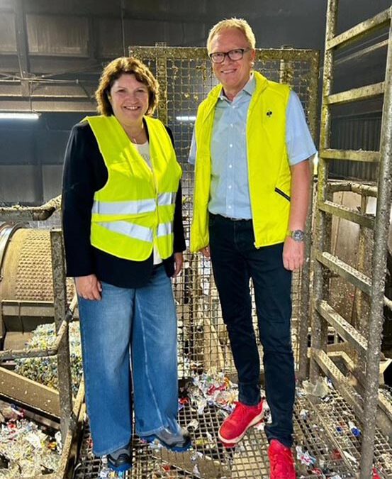Landtagsabgeordnete Ellen Stock besucht BTB-PET-Recycling in Bad Salzuflen