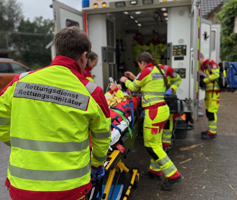 Große Mehrheit für neues Schichtsystem: 24-Stunden-Dienst im Rettungsdienst des Kreises bewährt sich