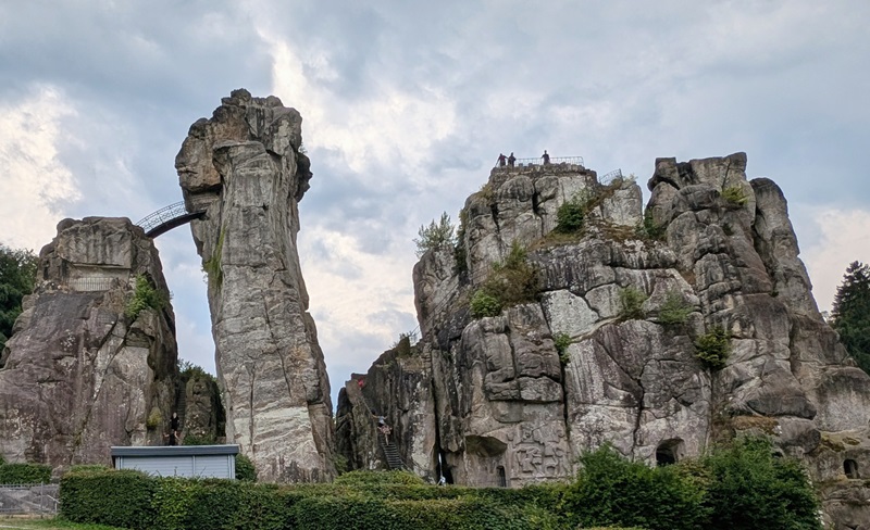 Grünschnittarbeiten auf den Externsteinen