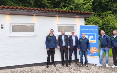 Volksbank Ostlippe eG unterstützt Schützenverein Siekholz mit 5.000 Euro