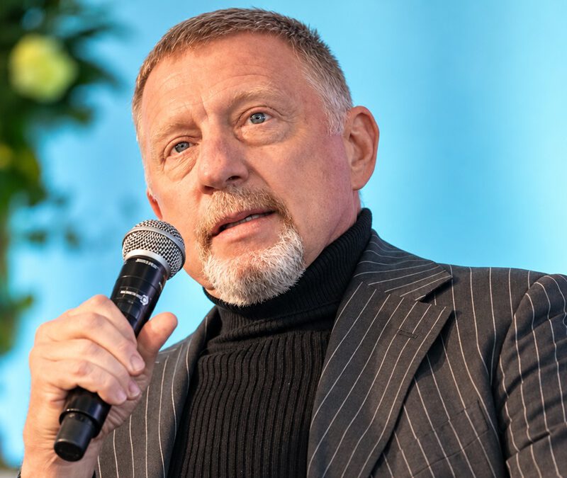 Ein Weltstar kommt nach Detmold: Boris Becker zu Gast beim 23. OWL-Sportstudio